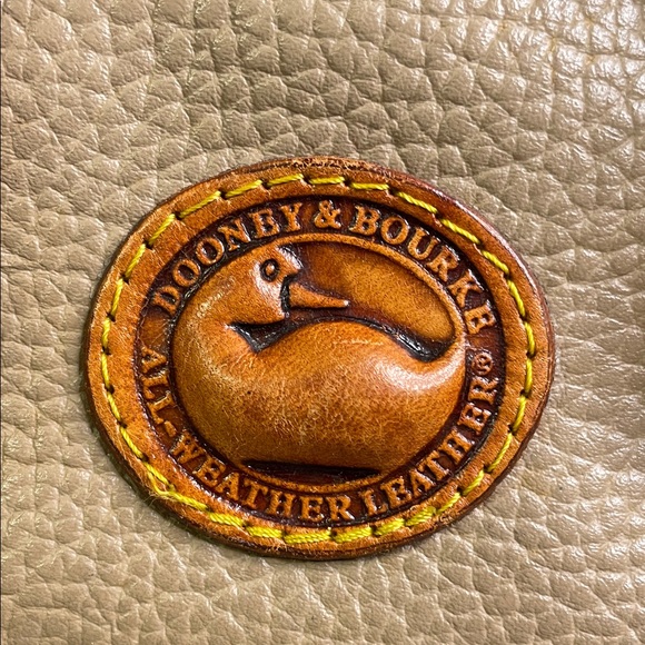 Vtg Dooney & Bourke Tan and Brown Satchel - Picture 10 of 10